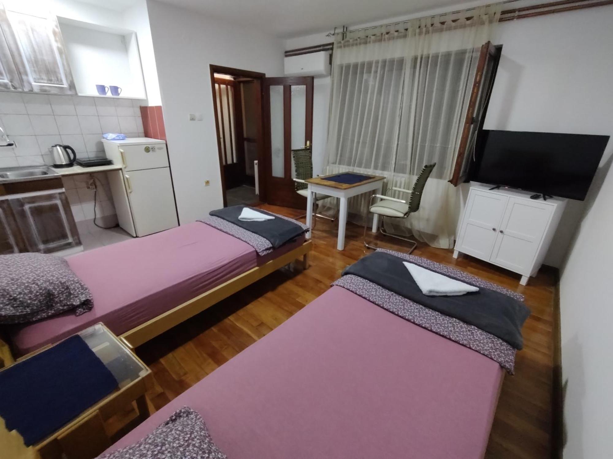 Apartament Stan Sremska Mitrovica Zewnętrze zdjęcie